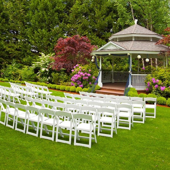 disponemos de baños portátiles para fiestas al aire libre en nuestra empresa